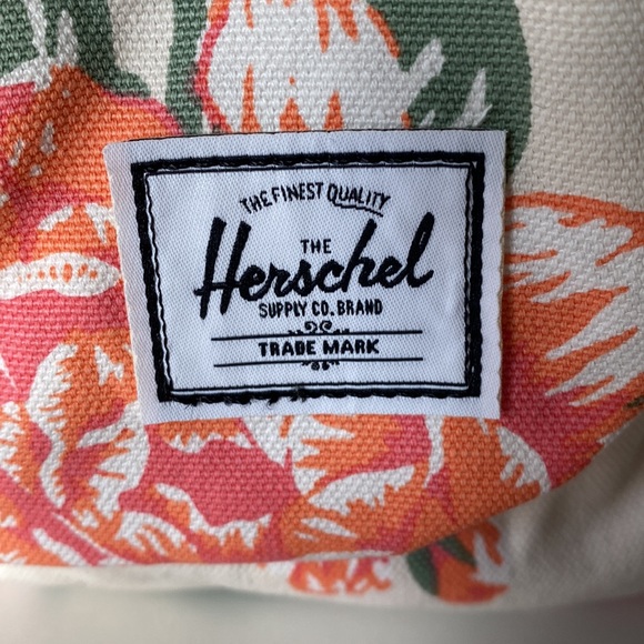 Herschel Supply Co. - NWT- Floral Daypack Backpack - Picture 5 of 5